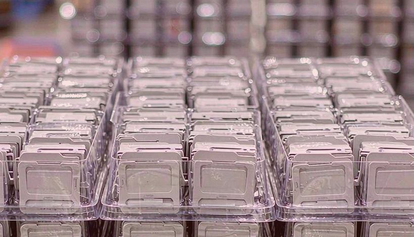 Bulk Hard Carry Vape Gear: Range Mix for Gift Retailers — Hard Carry Cases Vape Gear Bulk